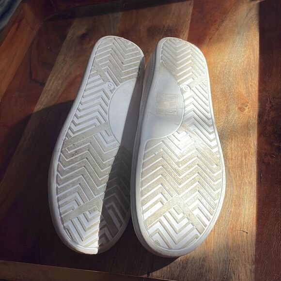 Jenn Ardor white, comfortable Slip on sneakers size 5. - Picture 5 of 7